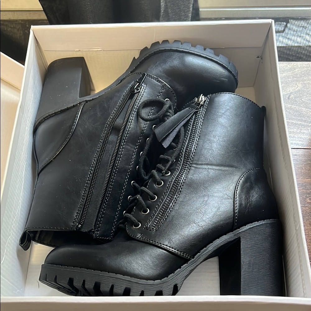 Soda Black Heeled Boots with Sturdy Stitching
